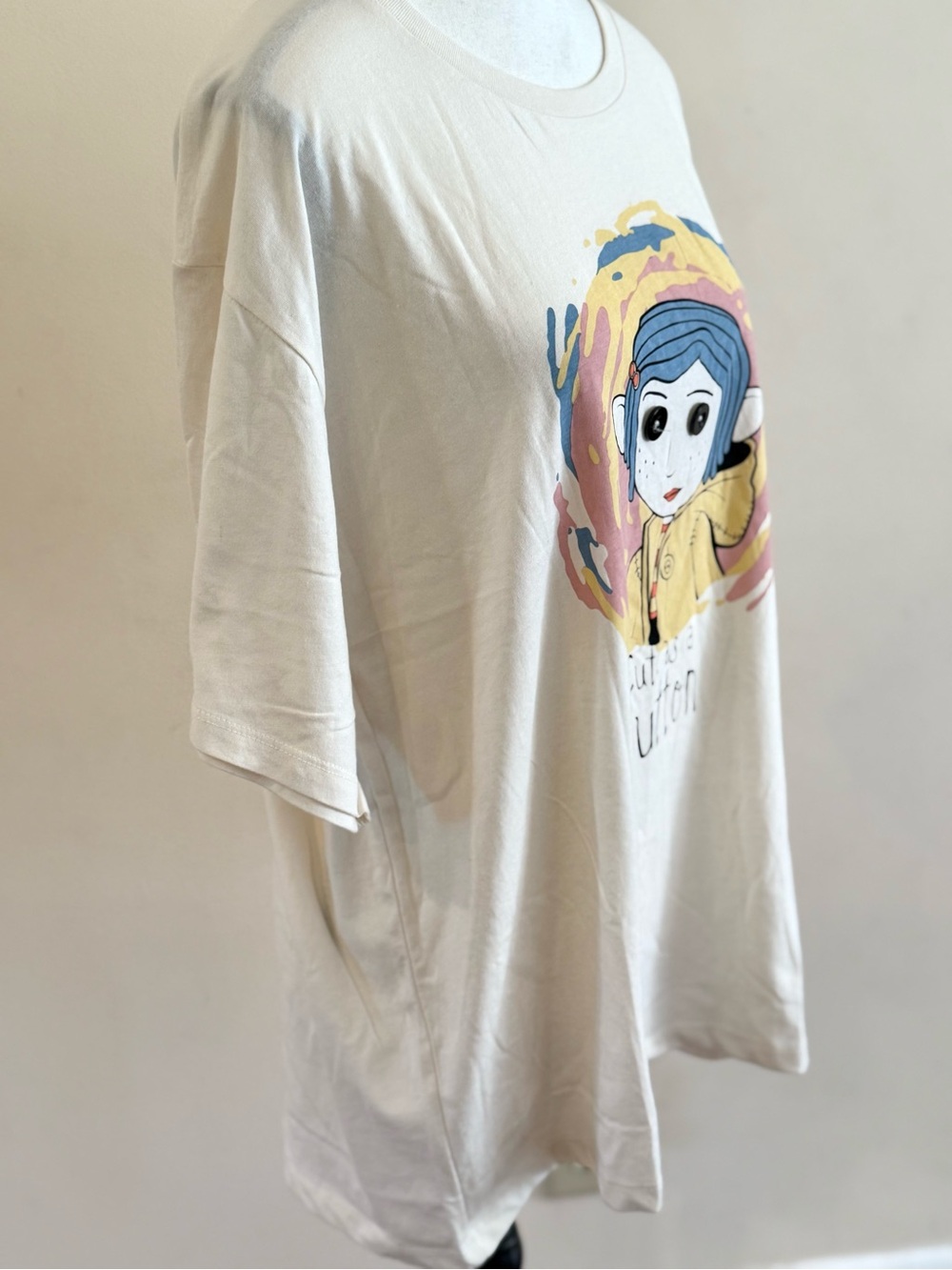 Tim Burtons Coraline “Cute as a Button” Graphic Tee - Cream size XL - Picture 3 of 6